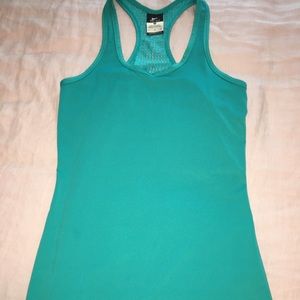 nike workout top! size small